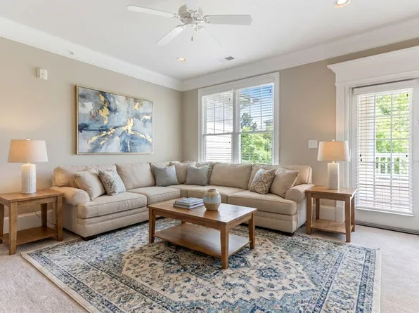 734 Portstewart Dr, Cary, NC 27519