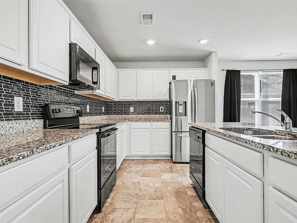 2nd image of 423 Archer Ct.