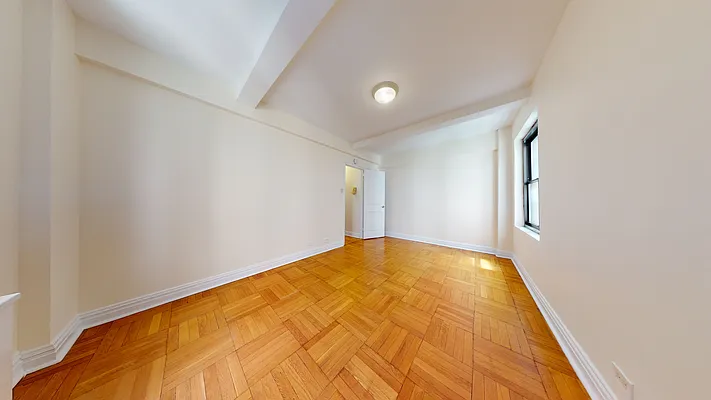 Rented by Bond New York | media 8