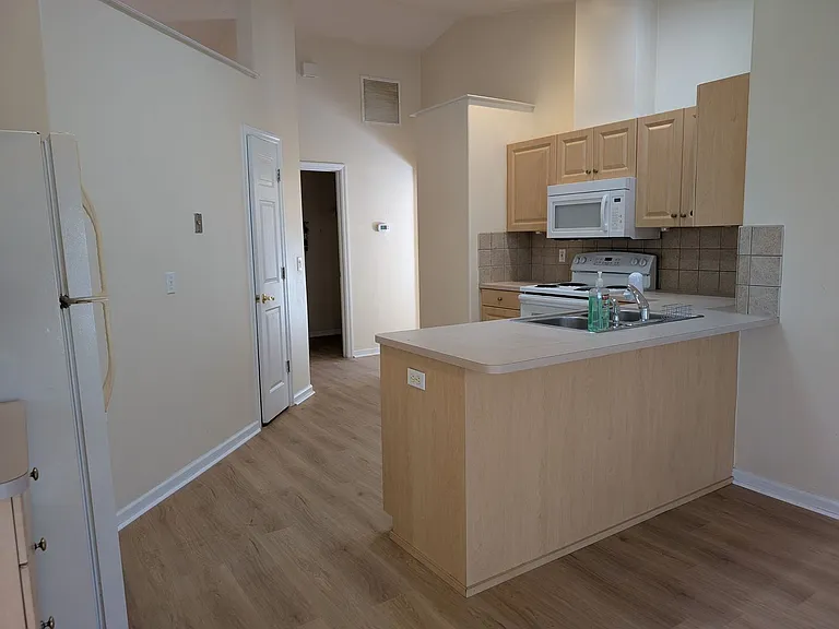 428 NW 96th Way — Photo 7