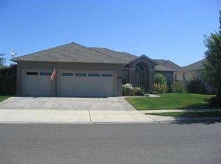 839 Saint Andrews Way, Eagle Pt, OR 97524