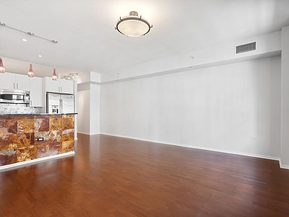 5th image of 310 S Michigan Ave Unit 1212