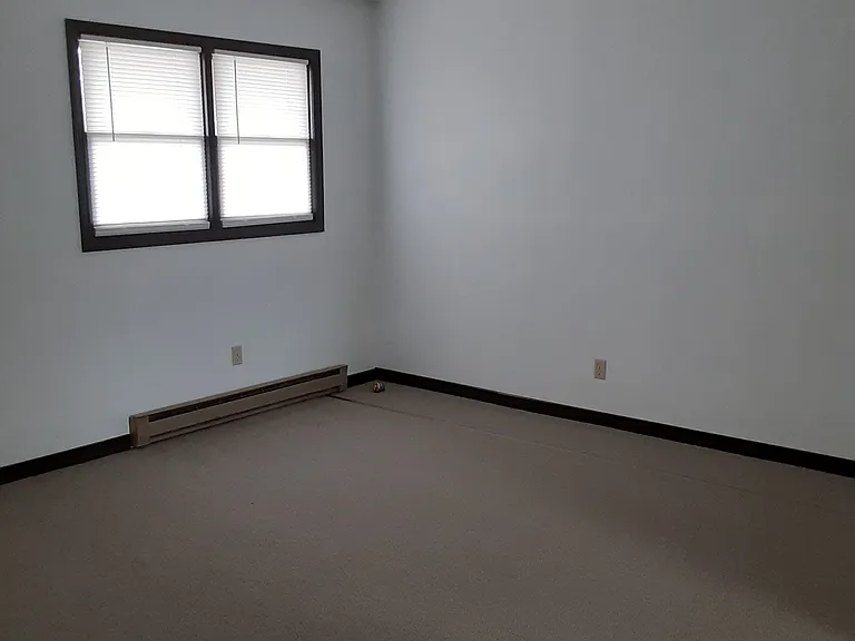 4551 A/b Francis Rd #A/B — Photo 6