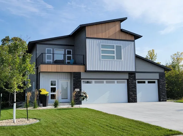 105 Altavista Dr, Detroit Lakes, MN 56501