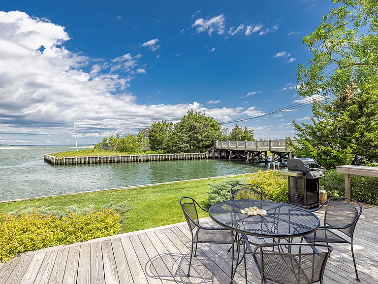 308 Towd Point Rd — Photo 16