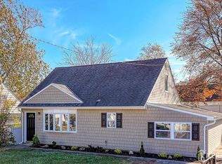 32 Ash Ter, Parlin, NJ 08859