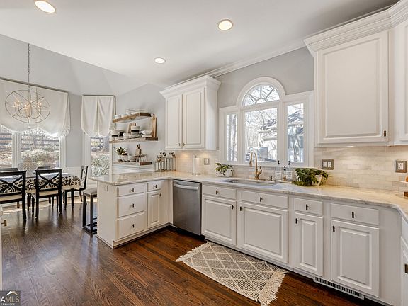 4th image of 14124 Hopewell Rd