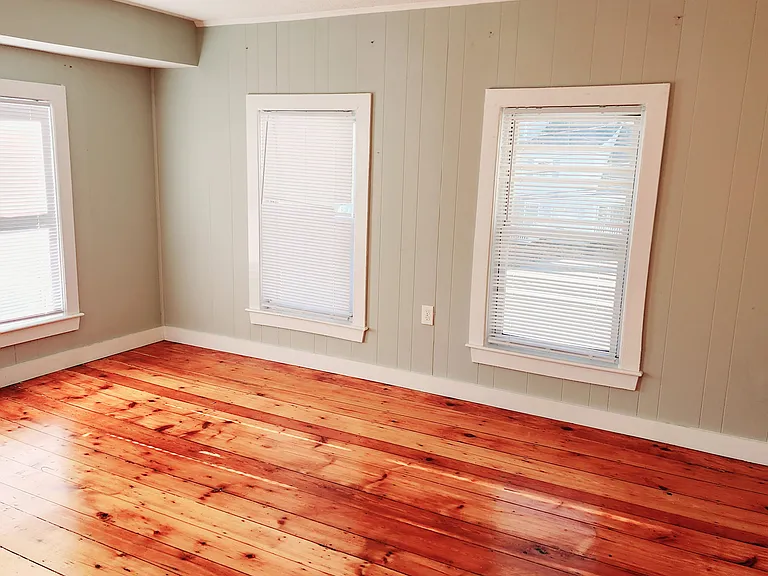 83 E Main St — Photo 9