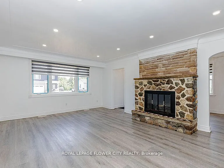 37 Warwick Rd — Photo 7