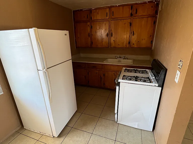 207 E Alice Ave — Photo 5
