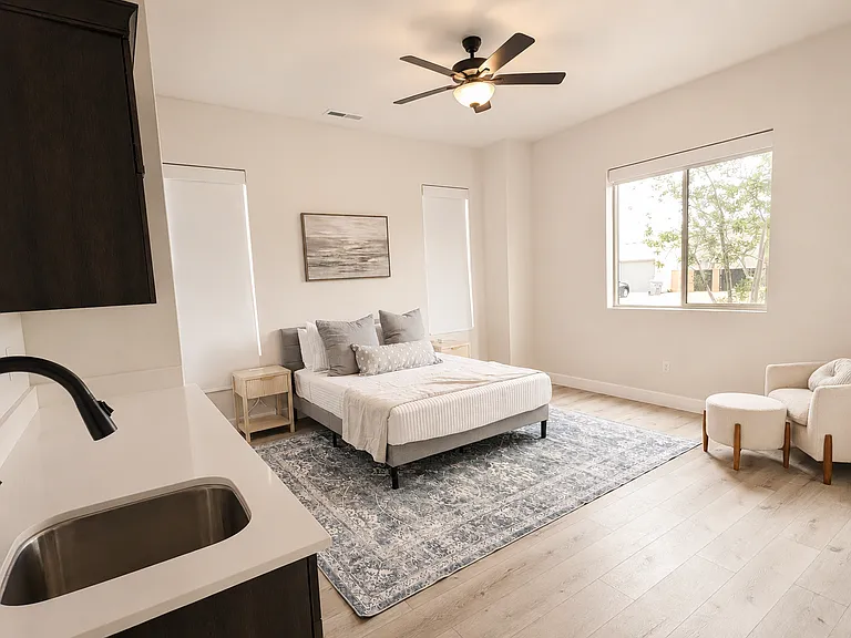 253 S 660 W — Photo 21