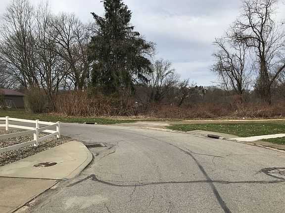 4th image of 2021 Girard Ave