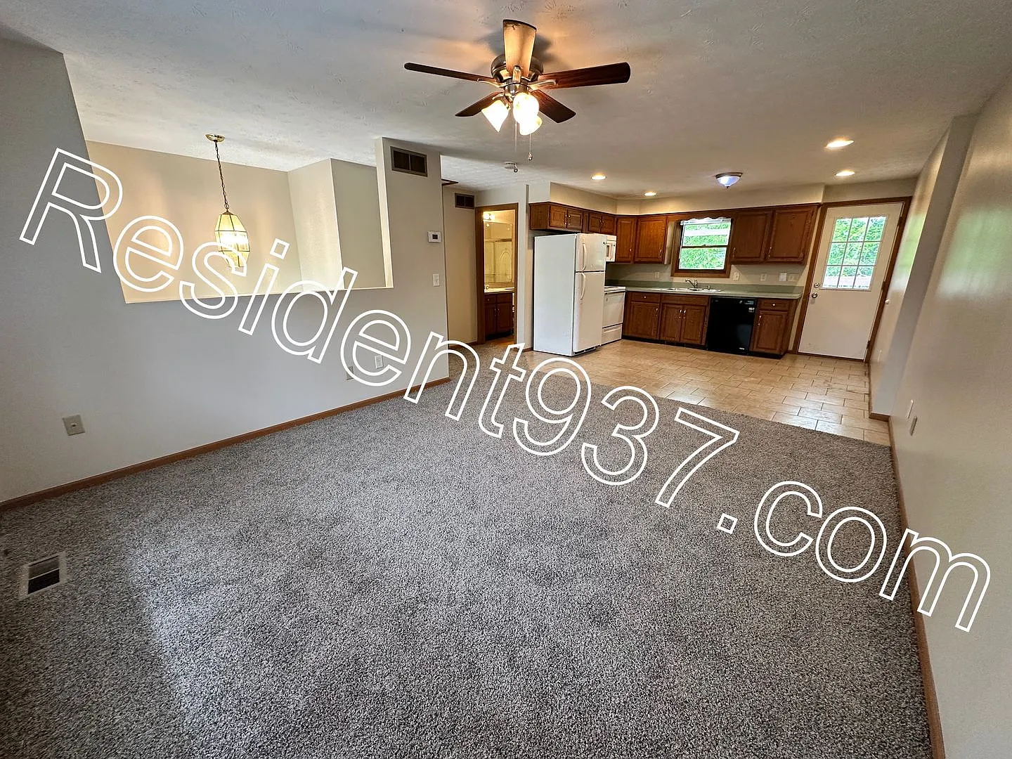 3 Bed 2 Bath Home on a Large Private Lot — Photo 4