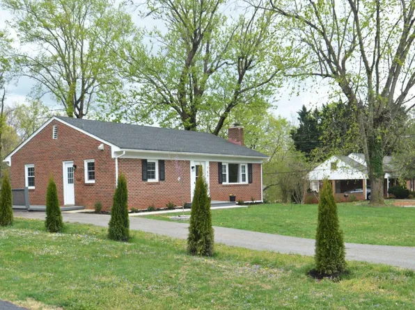 109 Pearson Dr, Lynchburg, VA 24502