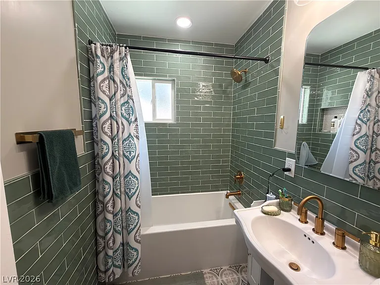 524 Hopi Pl — Photo 13