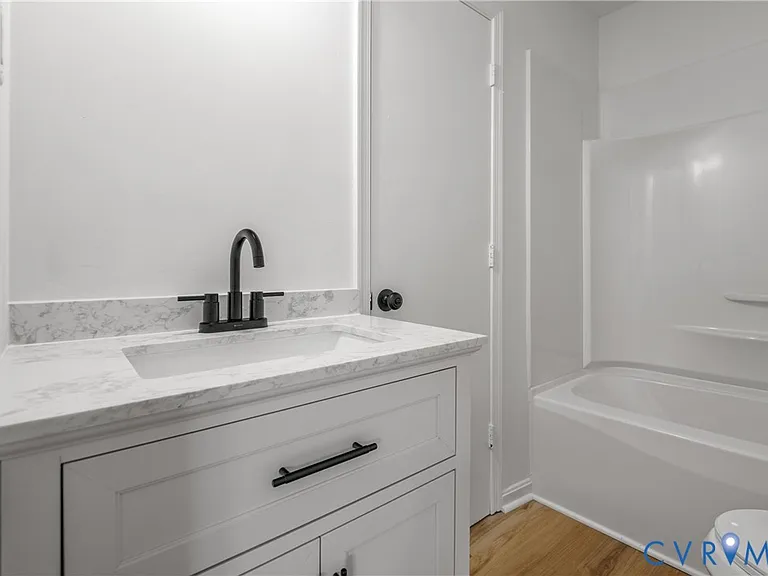 7309 John Elizabeth Pl — Photo 32