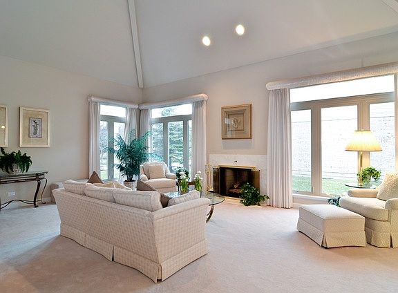 3rd image of 9241 Nagle Ave #62
