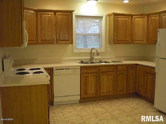 5th image of 600 N Maple St #602