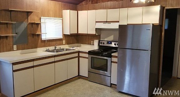 2nd image of 23228 N River Dr