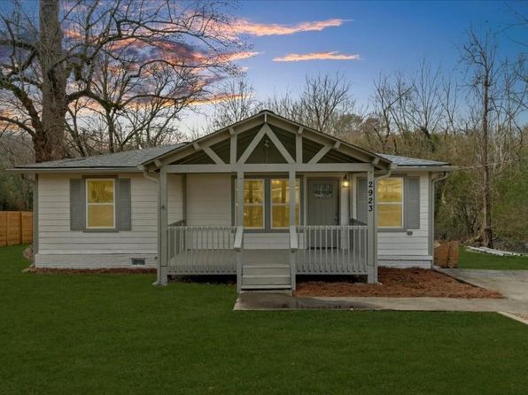 2923 Hall Dr SE, Smyrna, GA 30082