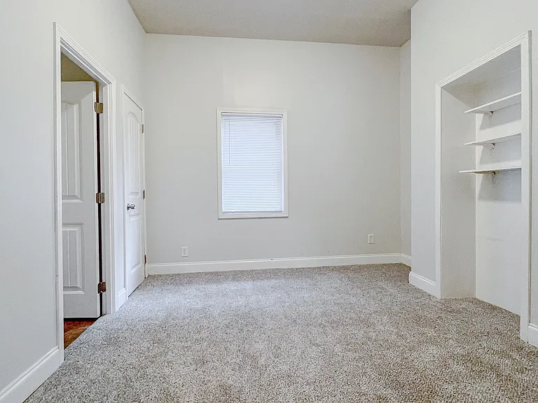 1618 E Main St — Photo 7