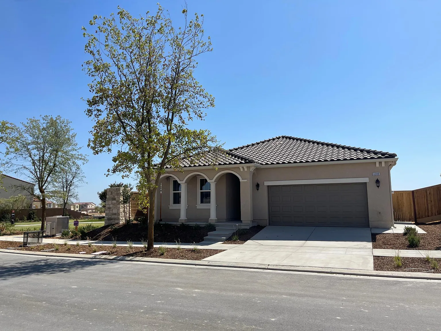 4380 Oak Knoll Rd photo 1
