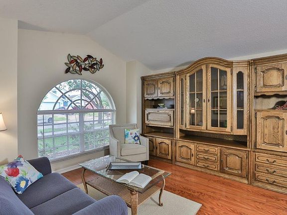 5th image of 6721 Monarch Park Dr