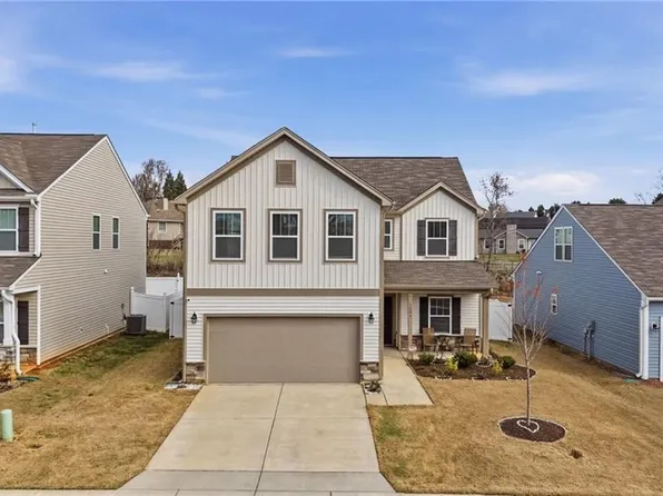 1891 Gatehouse View Dr, Winston Salem, NC 27127