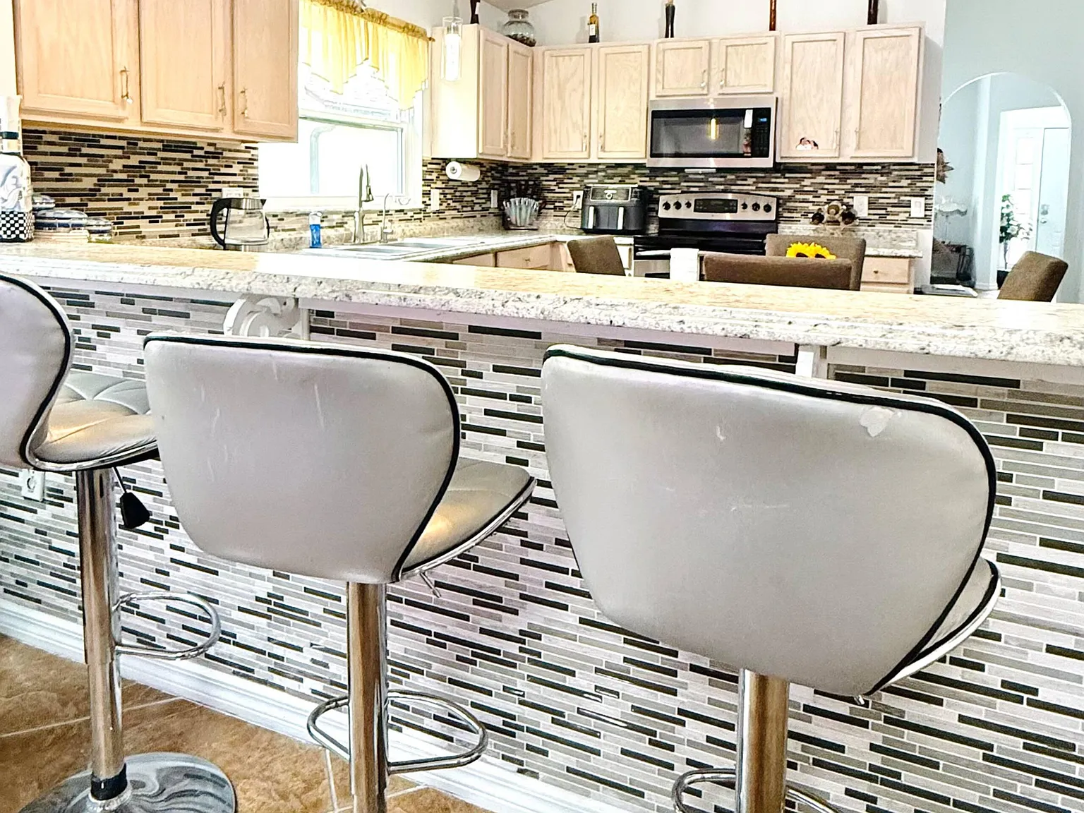 4 bed, 4.0 bath, 3000 sqft, $1,139 — Photo 4