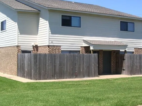 2801 Longmire Dr #B, College Station, TX 77845