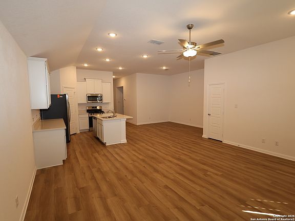 5th image of 5914 Cienna Cove