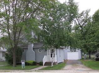 305 N Main St, Tampico, IL 61283