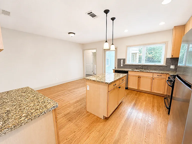 4406 Bennett Ave #A — Photo 17