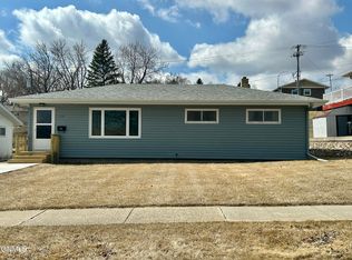1147 2nd Ave NW, Valley City, ND 58072
