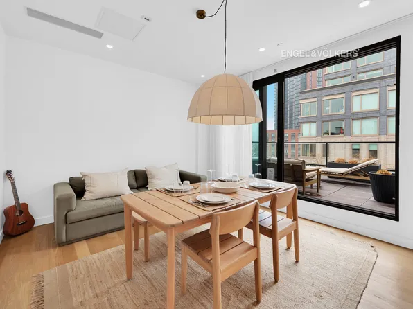 54 Dupont Street image 1 of 9