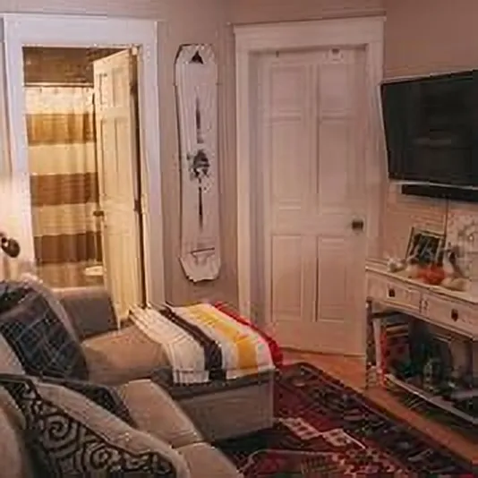 1 bed, 650 sqft, $1,925 — Photo 2