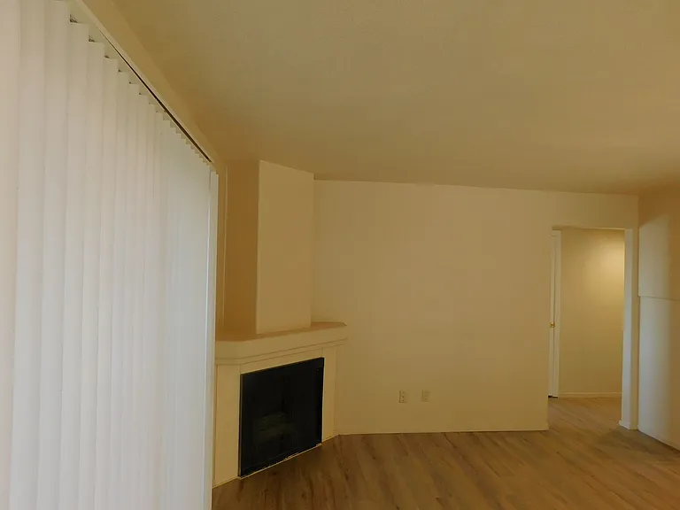 601 Cabrillo Cir #429 — Photo 2