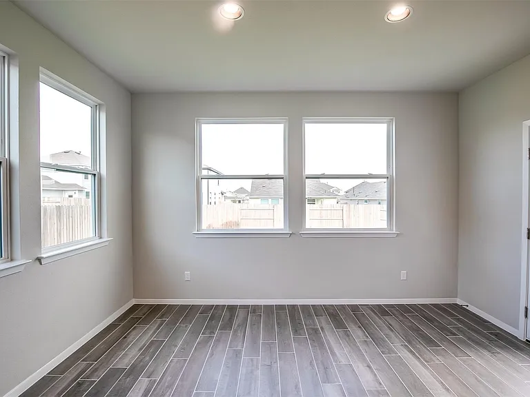 212 Stein Rd — Photo 13