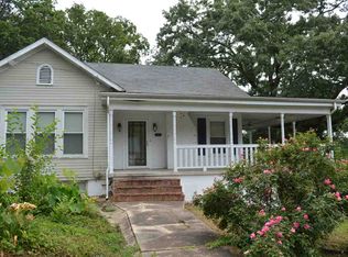 514 W College St, Athens, TN 37303
