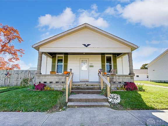 2nd image of 204 W 1st St