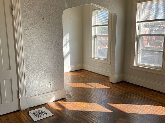 3rd image of 109 Gertrude St #2F