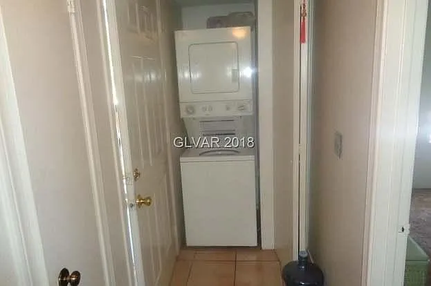 3823 S Maryland Pkwy — Photo 7