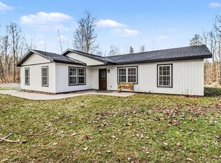 969 N Pine Ridge Dr, Ludington, MI 49431