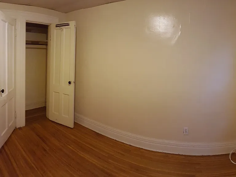 Second bedroom with smaller closet.