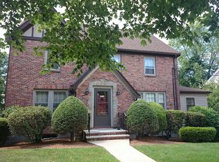 238 Bonad Rd, Brookline, MA 02467