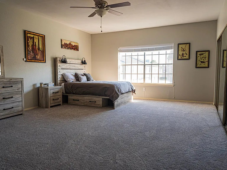 342 Wilcrest Dr — Photo 11