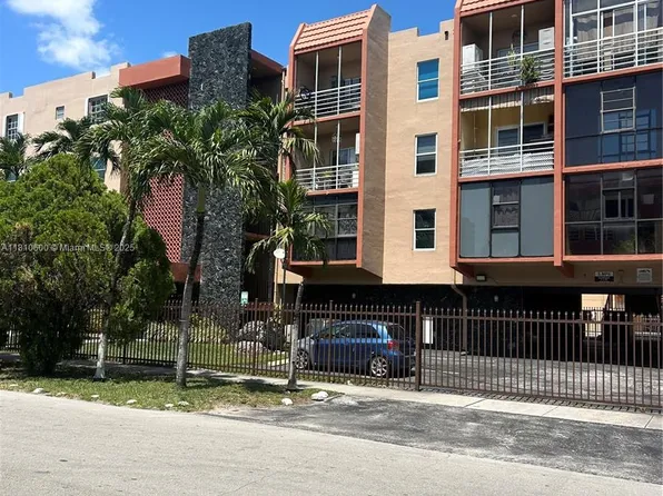 6095 W 19th Ave APT 209, Hialeah, FL 33012