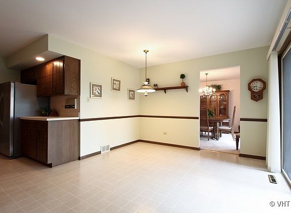 5th image of 15328 Larkspur Ln