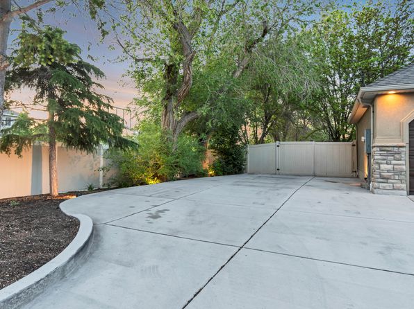403 E Brown Farm Ln S, Draper, UT 84020