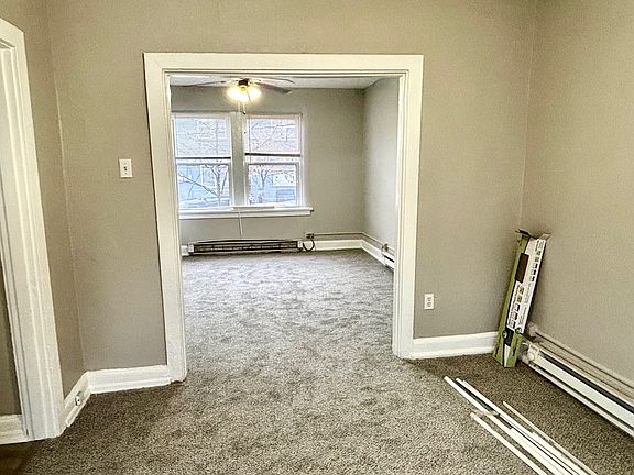 4th image of 2604 Bellevue Ave APT A